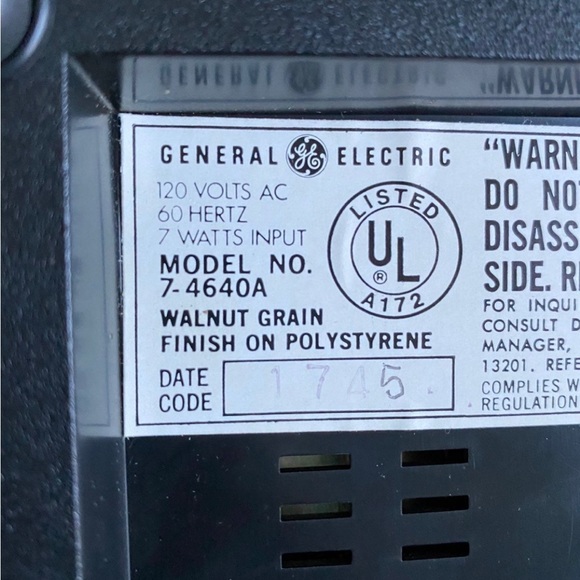 VINTAGE 80s General Electric 7-4640A AM FM Digital Alarm Clock Radio - Picture 12 of 12